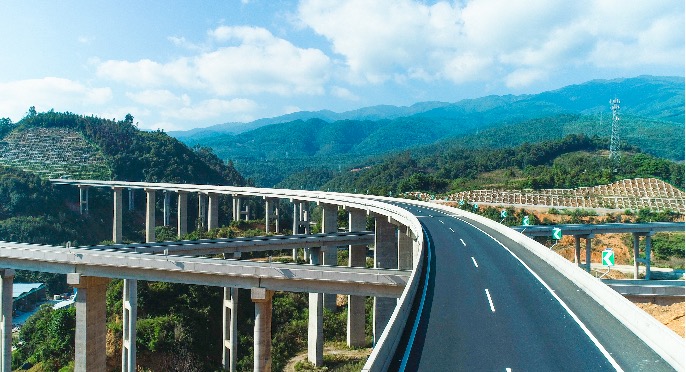 怒江通高速公路了！